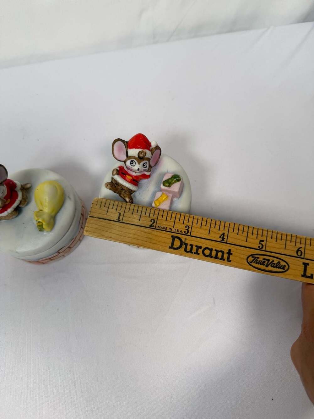 Vintage Homco #8901 Christmas Santa Mouse Ceramic Trinket Boxes - Set of 2 - Picture 9 of 9
